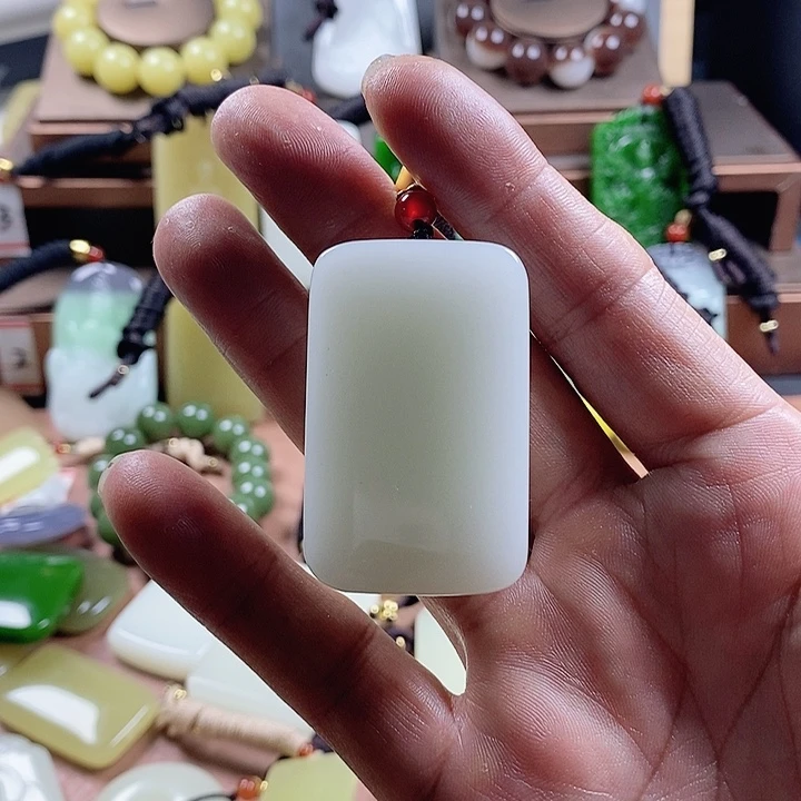 未镶嵌软玉车挂玉石牌子