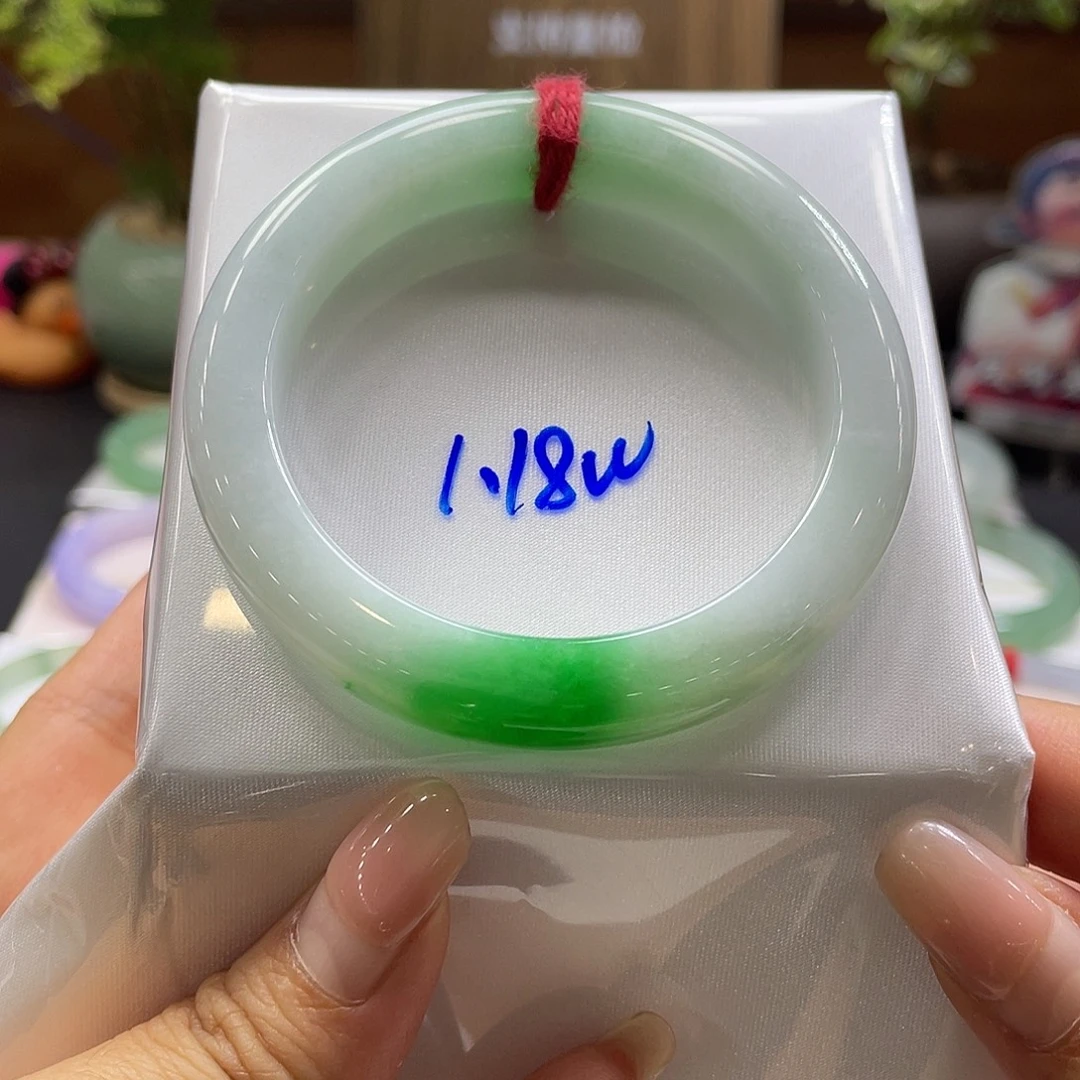 翡翠未镶嵌手镯8 号链接