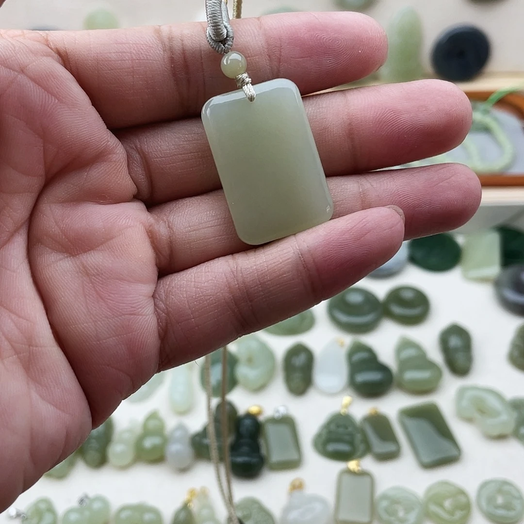 和田玉未镶嵌吊坠(不含链)