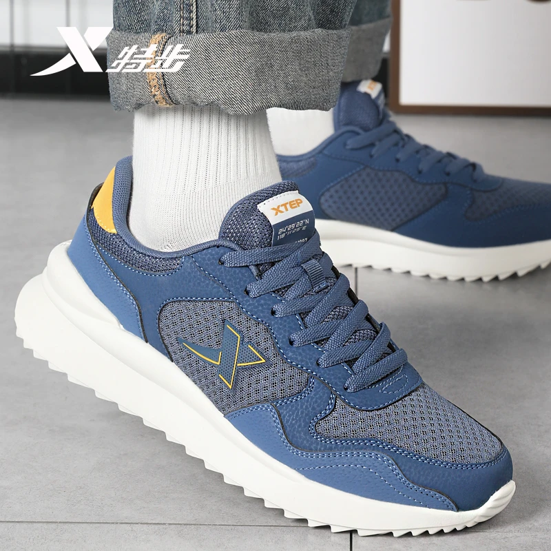 特步男鞋跑步鞋2025秋季新款网面透气休闲软底官方正品男士运动鞋