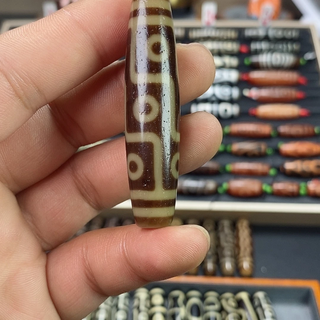 李***杉玛瑙/玉髓未镶嵌颈饰