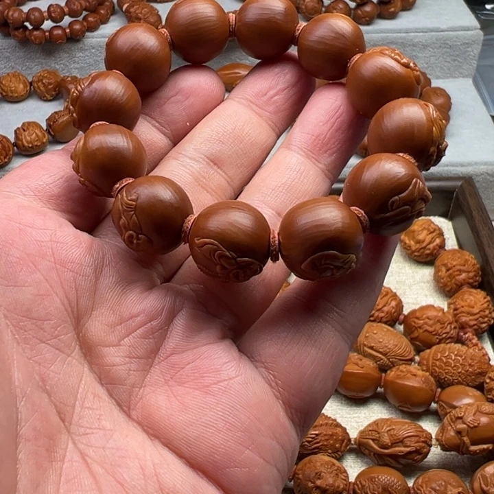 ****爷橄榄核手串橄榄核雕工艺制作
