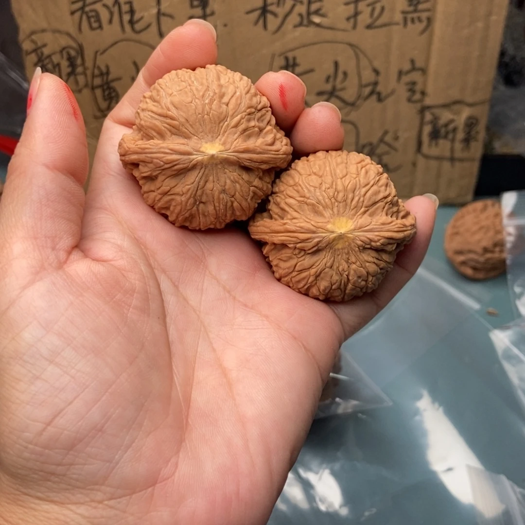 (***噻吊坠文玩核桃泥鳅78