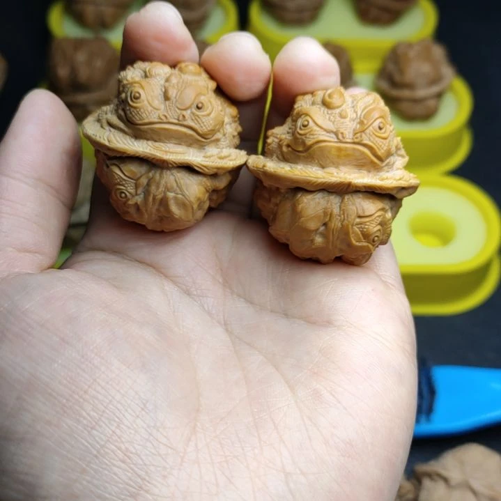 C***L核桃手串/手链纯手工雕刻金蟾36