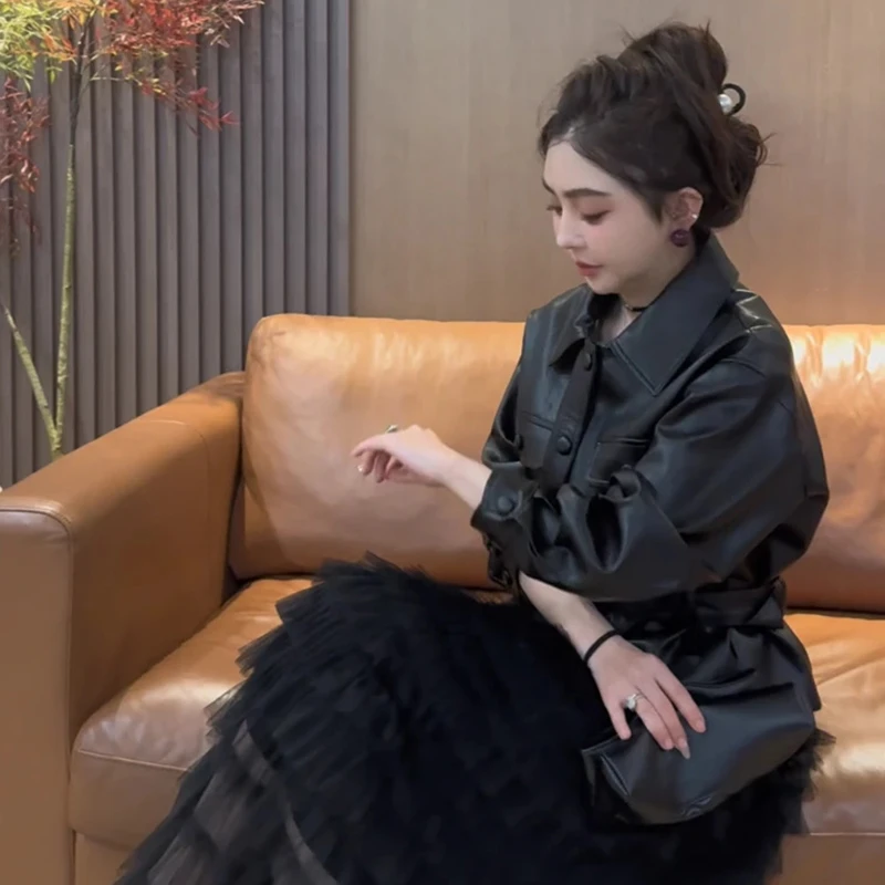 时尚休闲气质短款皮衣女士2025春季小众设计感复古机车风黑色上衣