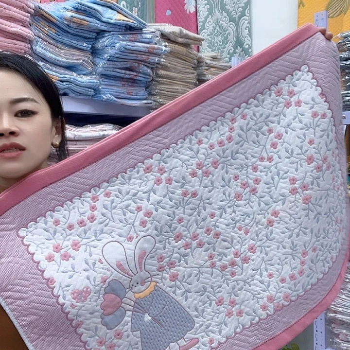 棉粉色小花兔纯棉