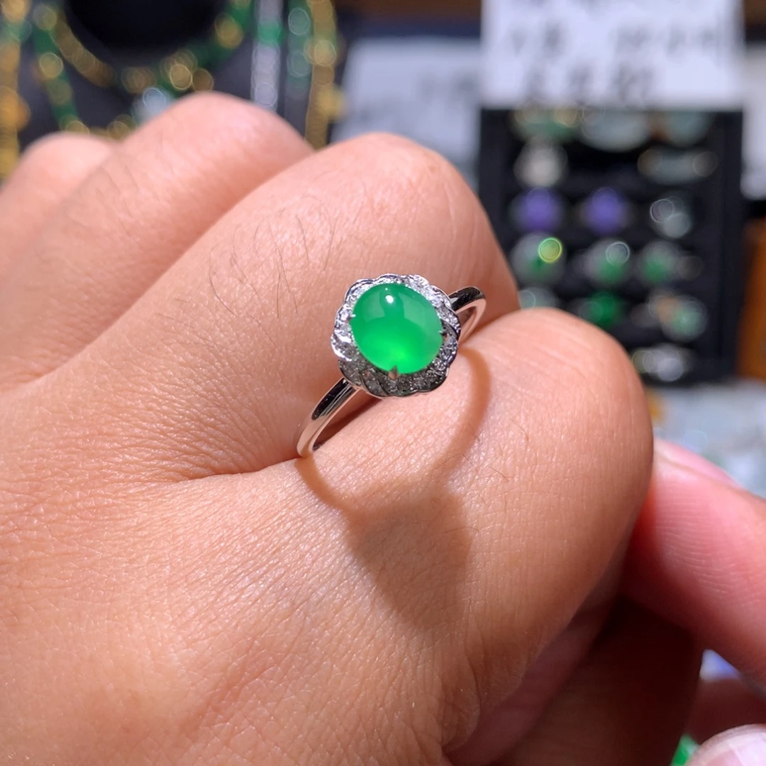 翡翠18K金镶嵌戒指