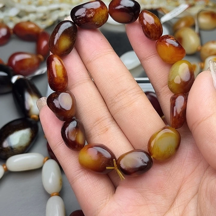 和田玉（糖玉）未镶嵌手链