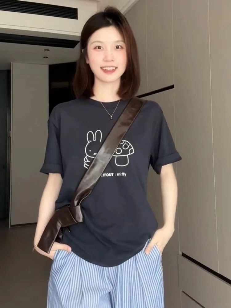 深灰色字母印花t恤女士2025新款短袖夏季超好看韩系chic别致上衣