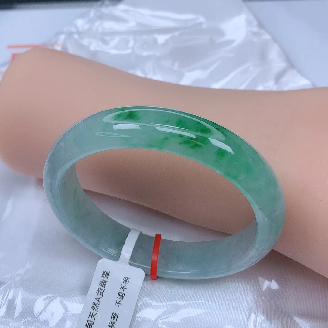 【闪购商品】未镶嵌手镯（贵妃镯）翡翠，54