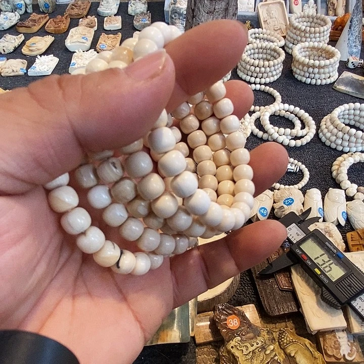 泥塑C***J工艺品的制作