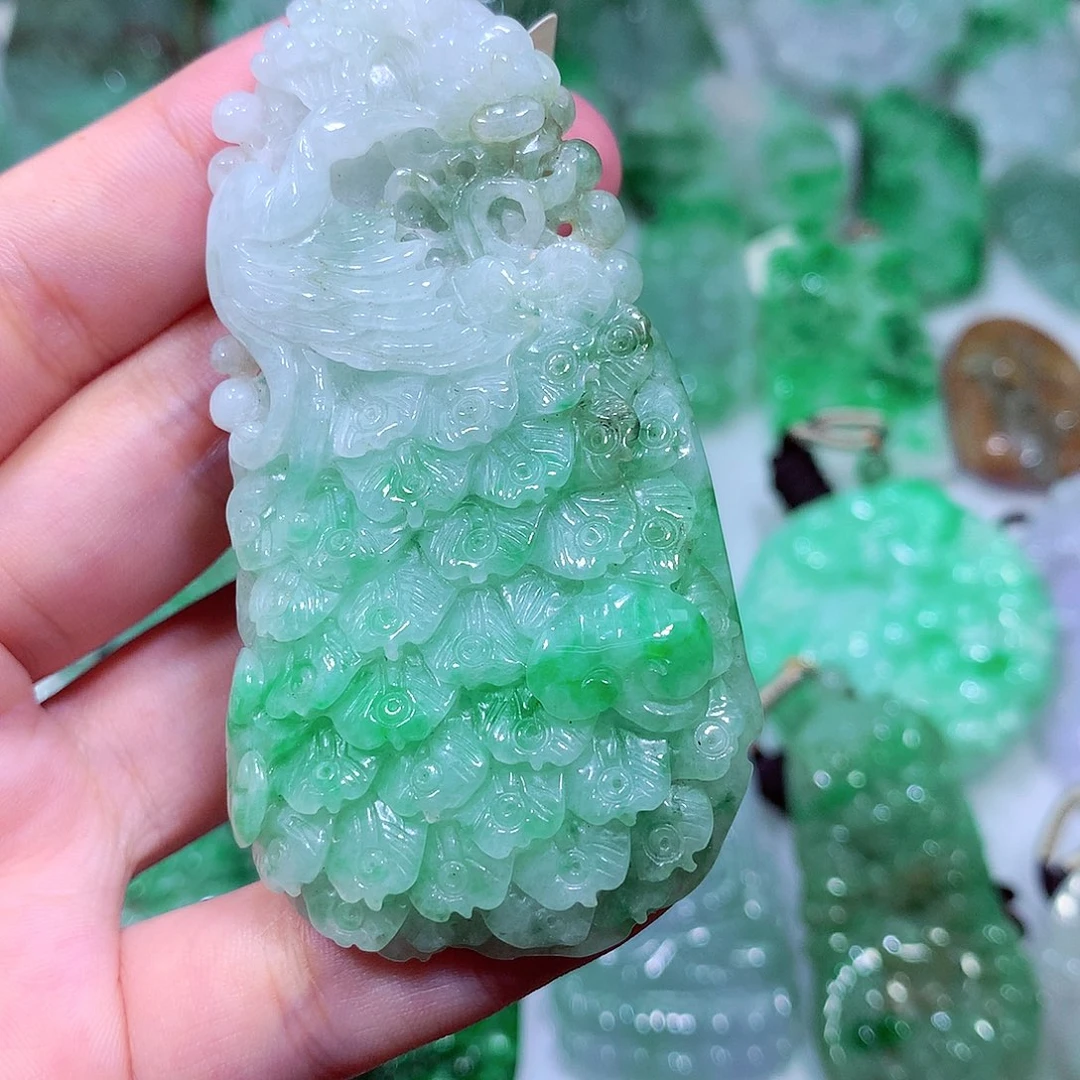 吊坠(不含链)未镶嵌翡翠