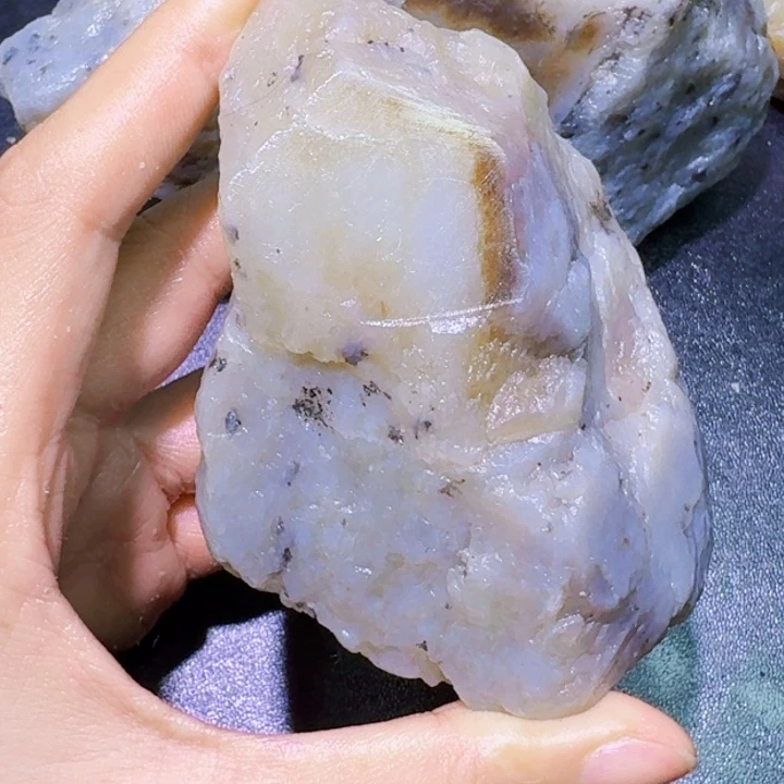 未镶嵌和田玉（糖玉）珠宝半成品