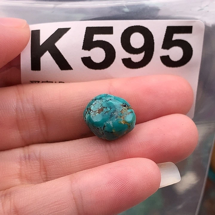 绿松石未镶嵌原矿