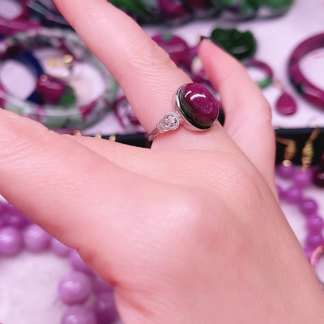 红宝石未镶嵌戒指