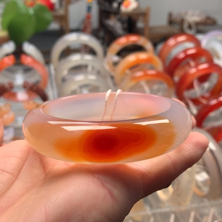 玛瑙/玉髓未镶嵌手镯