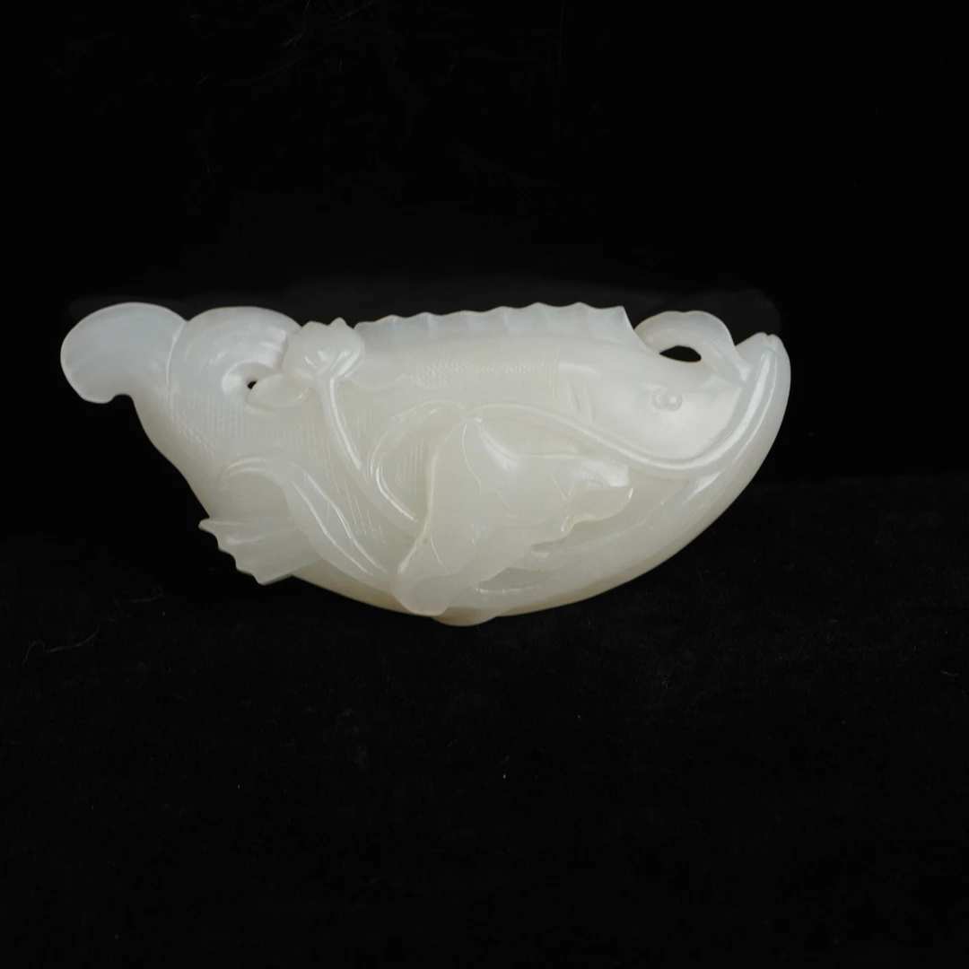 【清】白玉连连有鱼（高4.5cm长11cm重133g）