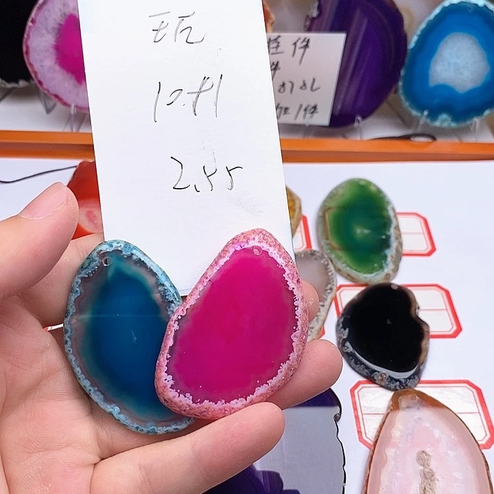 王****玛瑙/玉髓合金颈饰