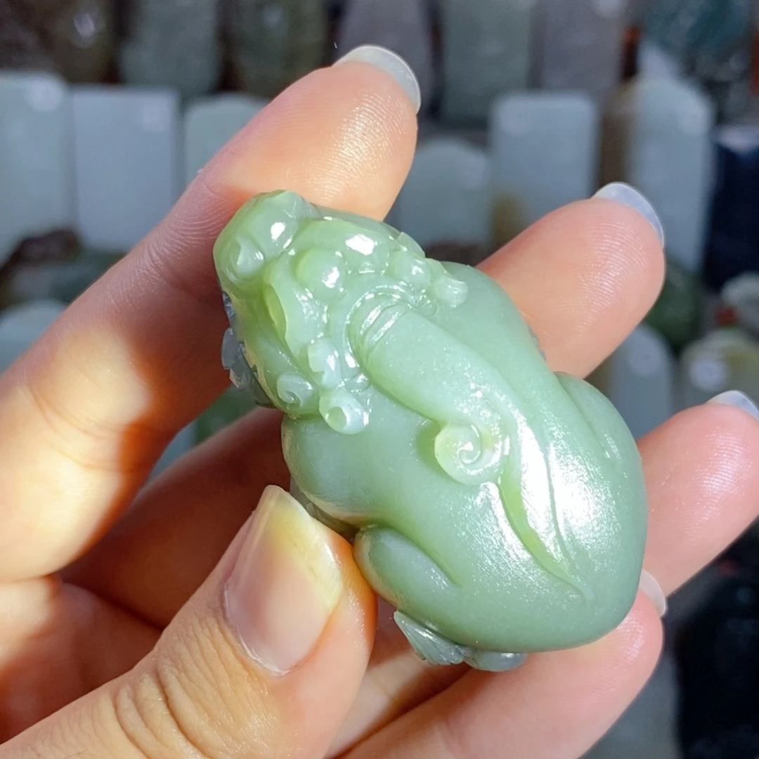颈饰未镶嵌和田玉（糖玉）