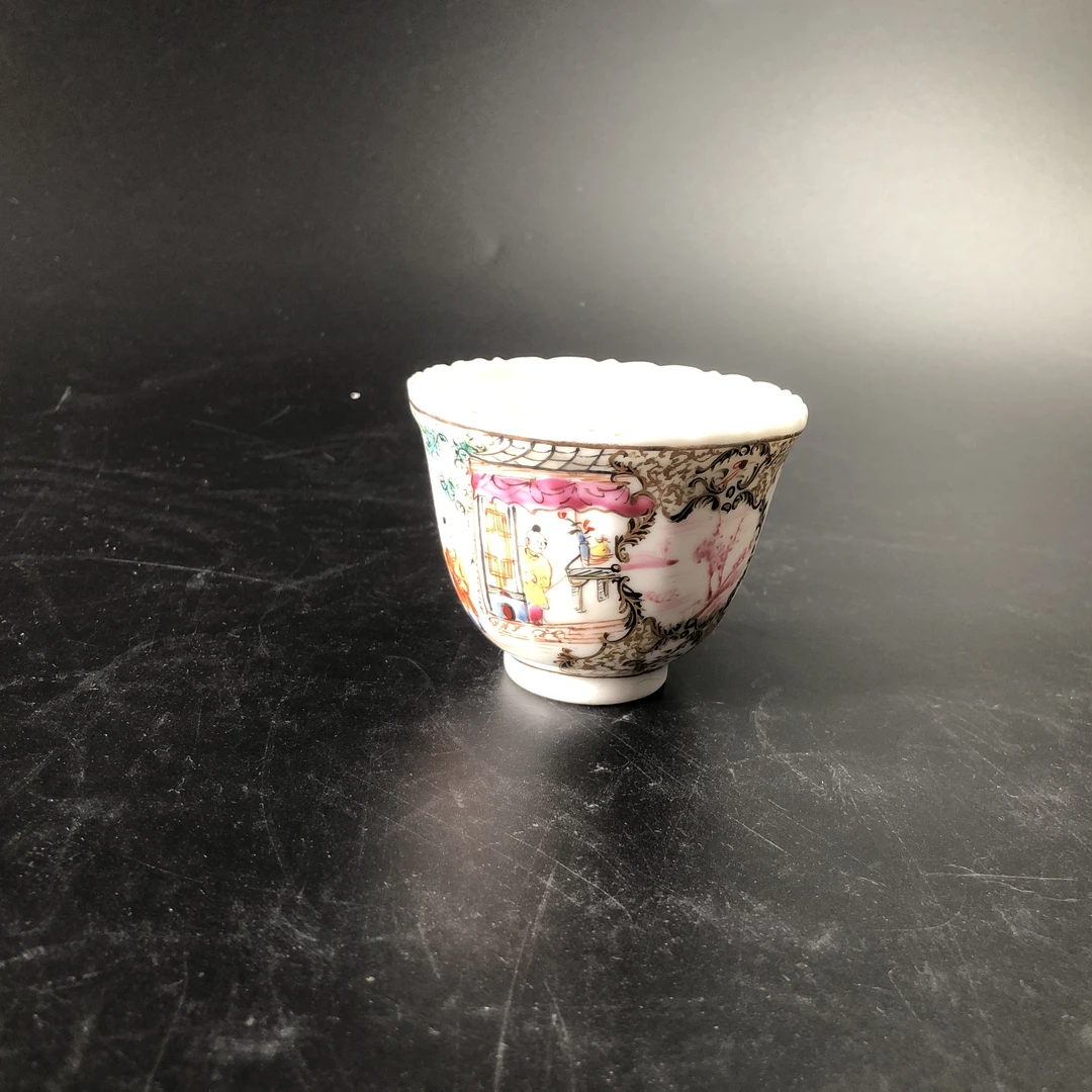 A02077清乾隆粉彩描金人物故事杯 高5.5cm