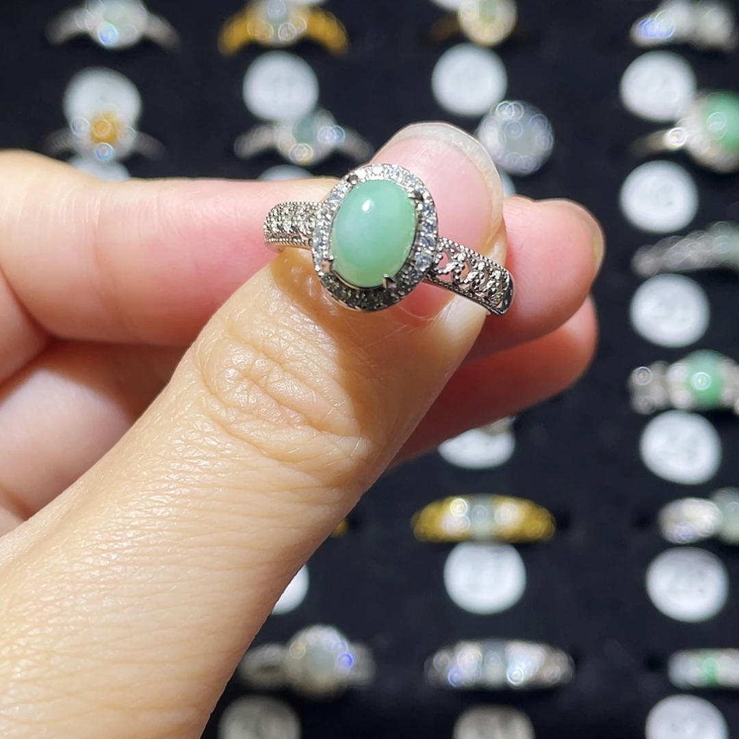 翡翠未镶嵌戒指戒指