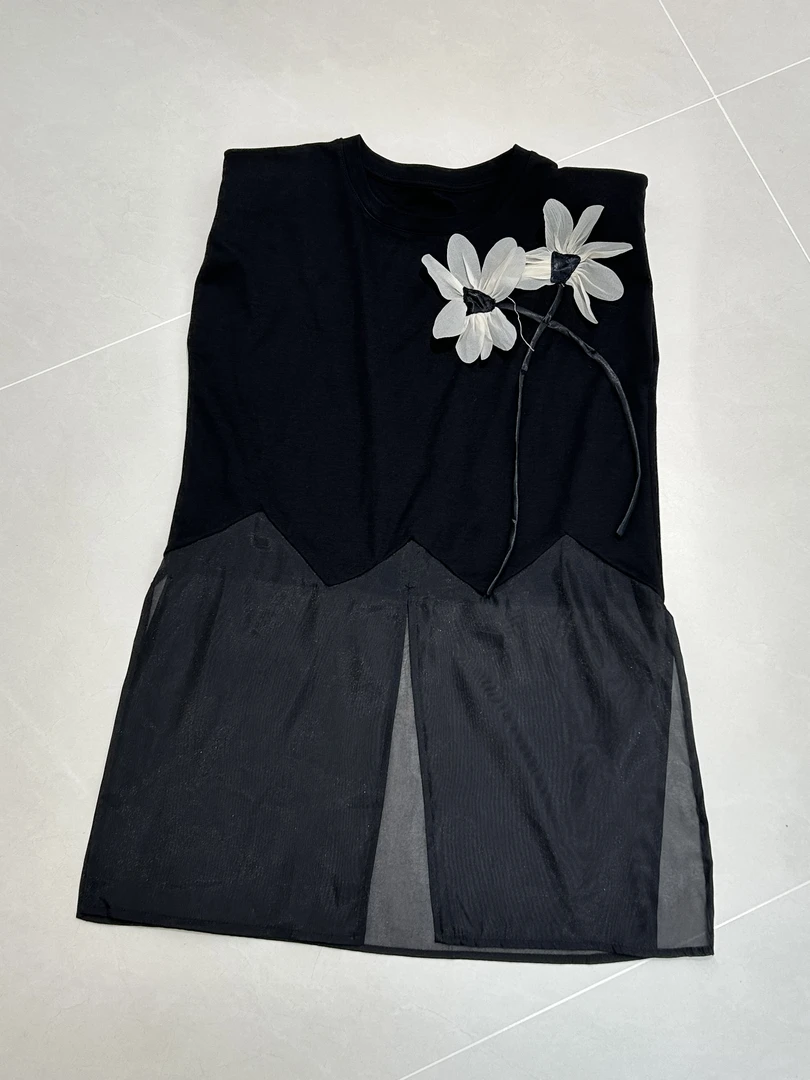 【AQMC】打底拼接蕾丝扎花立体装饰无袖T恤中长款舒适背心