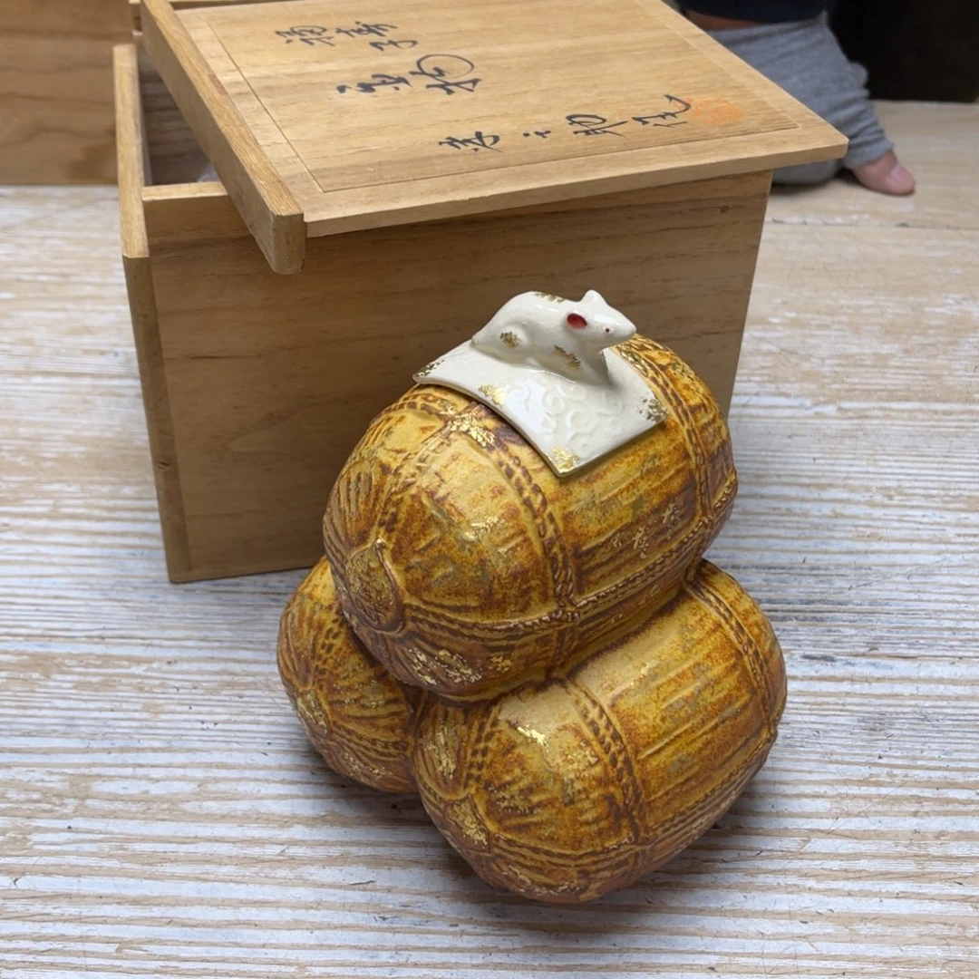 瓷片密密麻麻的小故事和故事