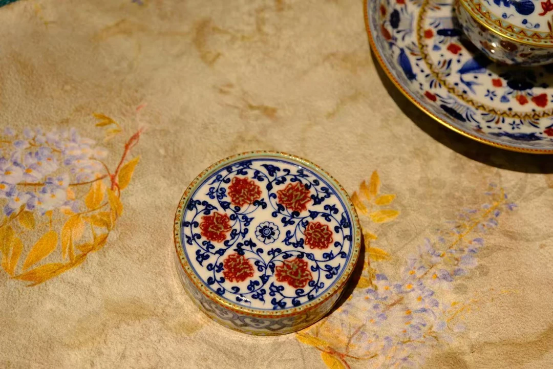 灵玺贡坊    青花釉里红缠枝莲盖置    中式茶道喝茶饮茶XLX965