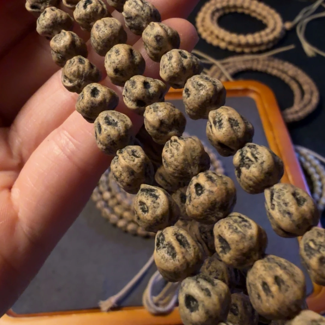 皇***金吊坠柏香籽/百香籽