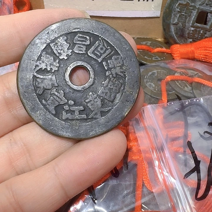 張***志铜现代工艺品花钱