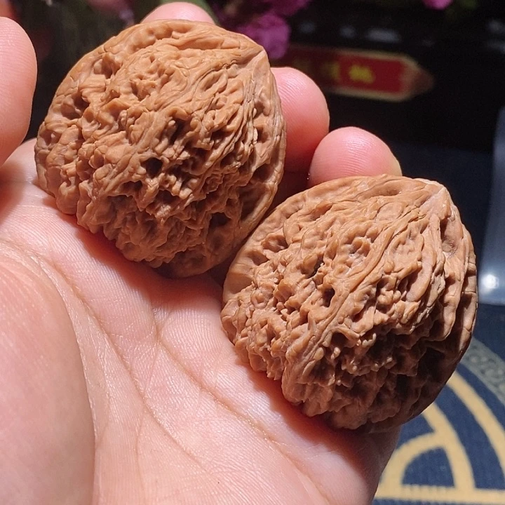 【闪购商品】文玩核桃吊坠水**片南疆石