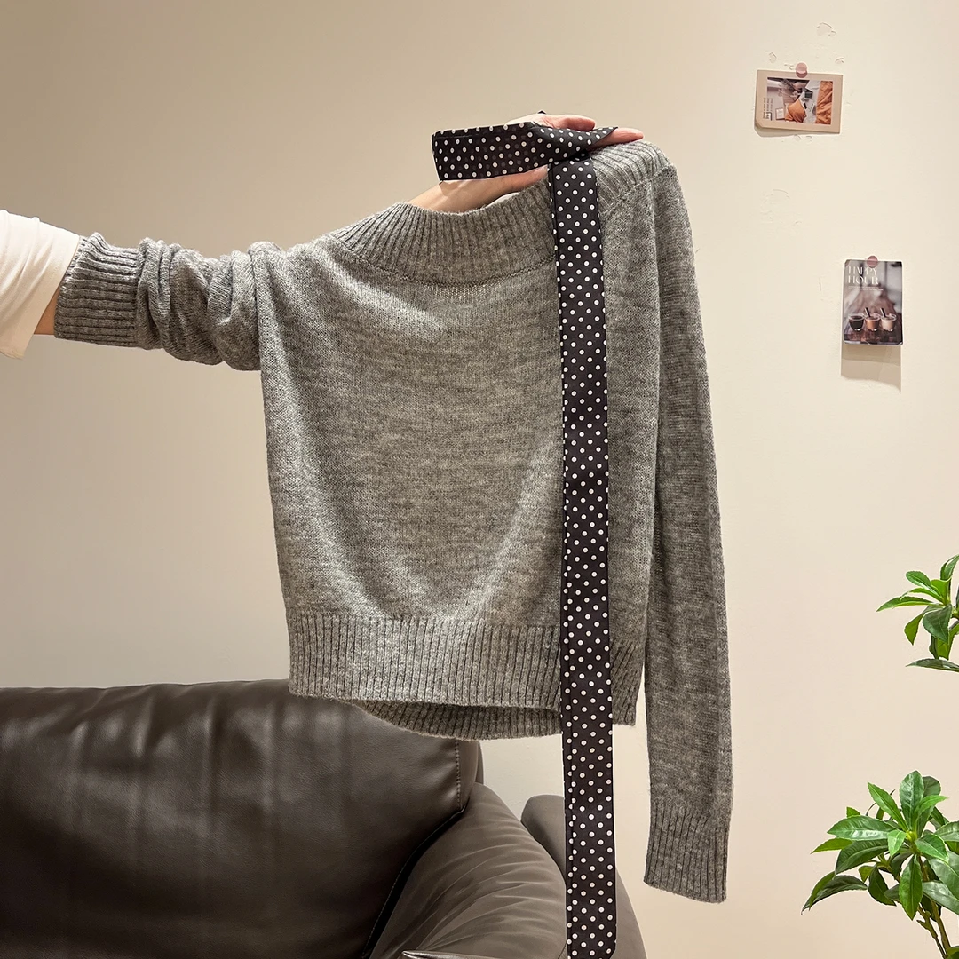 小婉薇 斜露肩一字领长袖打底短款毛针织衫女秋冬季宽松内搭毛衣