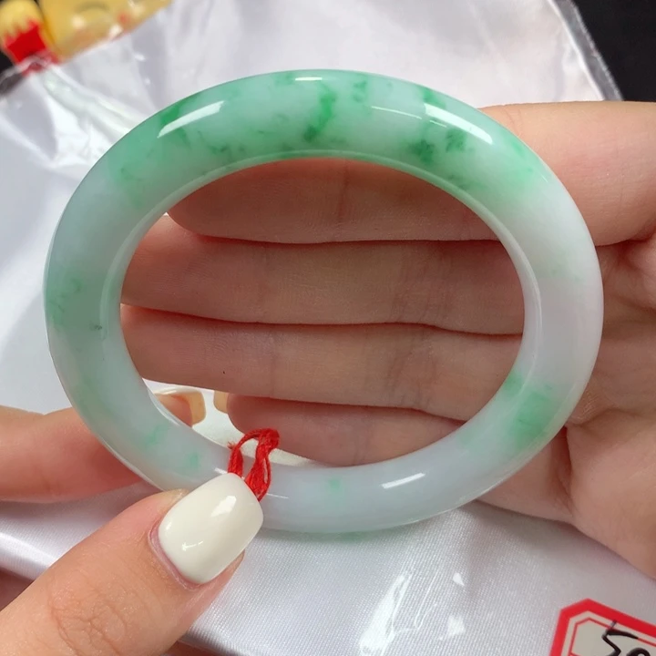 翡翠手镯未镶嵌54圈0227
