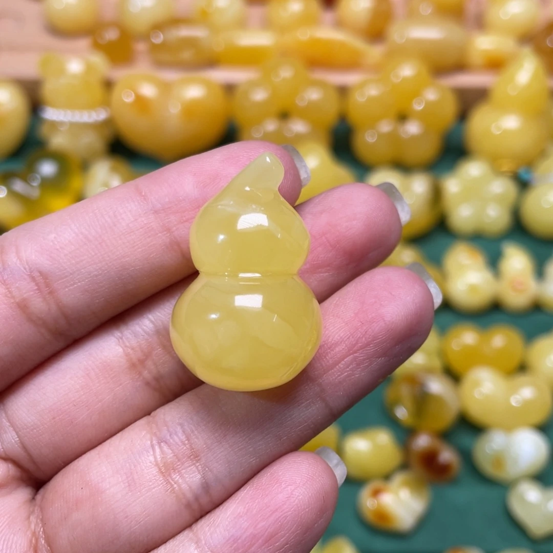 娟***琥珀未镶嵌珠宝奇石