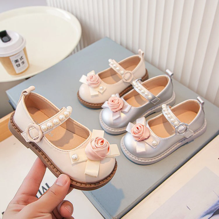 女童小皮鞋春季新款珍珠女孩公主鞋软底百搭中大童儿童休闲鞋