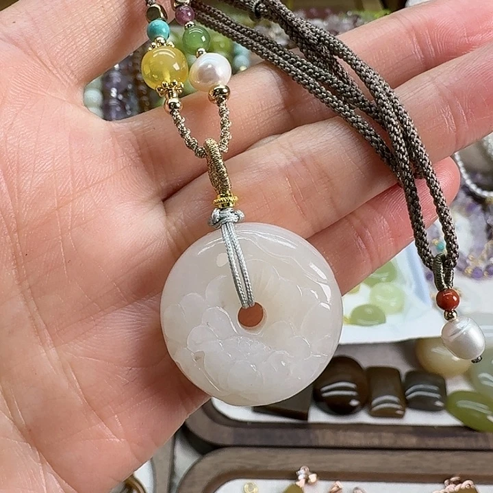 和田玉颈饰未镶嵌