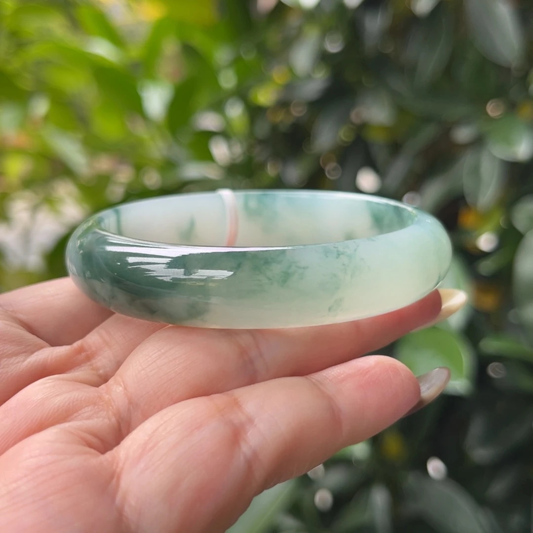 翡翠未镶嵌手镯57.6贵妃