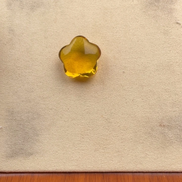 琥珀未镶嵌颈饰好