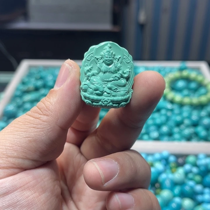 高瓷精品雕刻精美