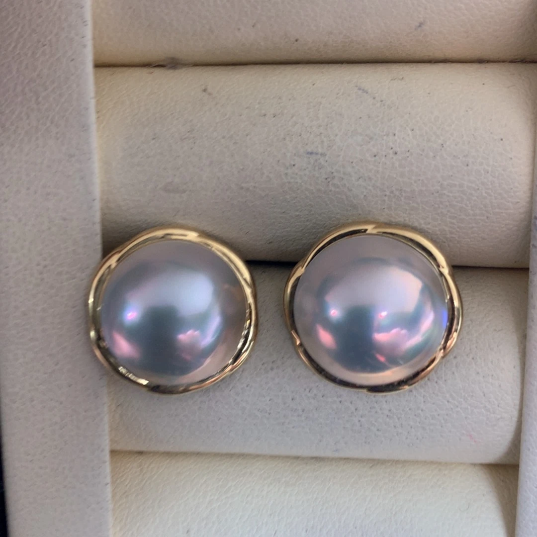 拼合珍珠（马贝珠）耳饰18K金镶嵌