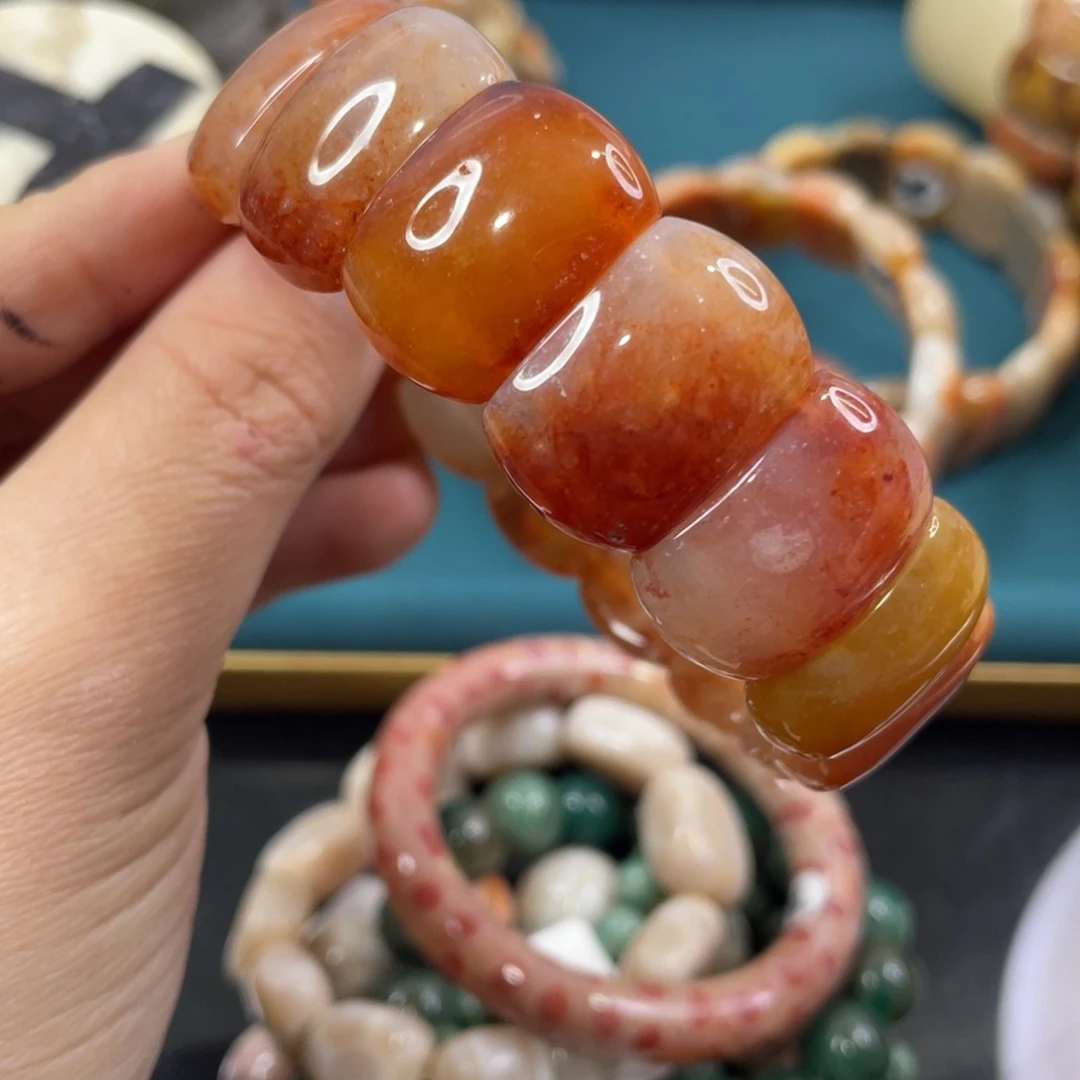 未镶嵌手镯硅化玉