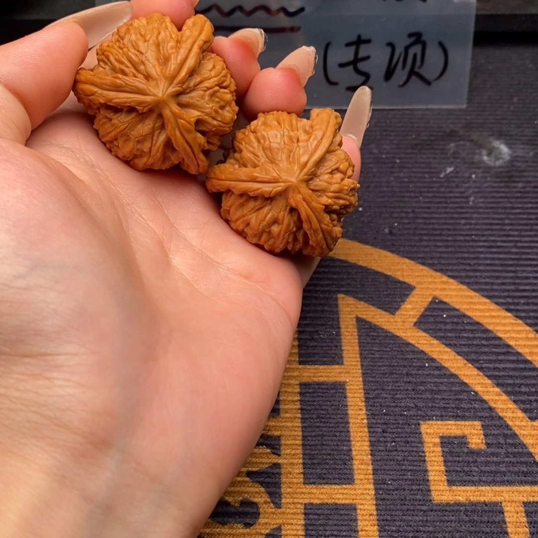 龙***下吊坠文玩核桃白狮子