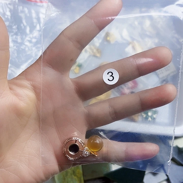 简***单和田玉（糖玉）未镶嵌珠宝半成品