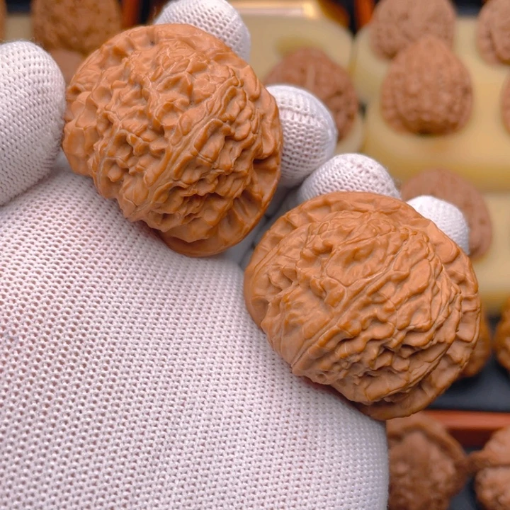 *****把件文玩核桃44/45左右白狮子