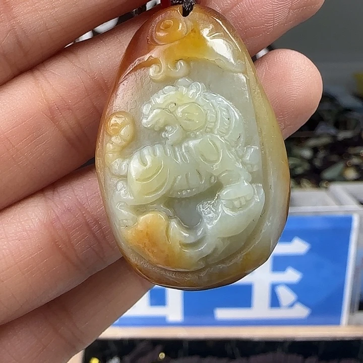 颈饰未镶嵌和田玉
