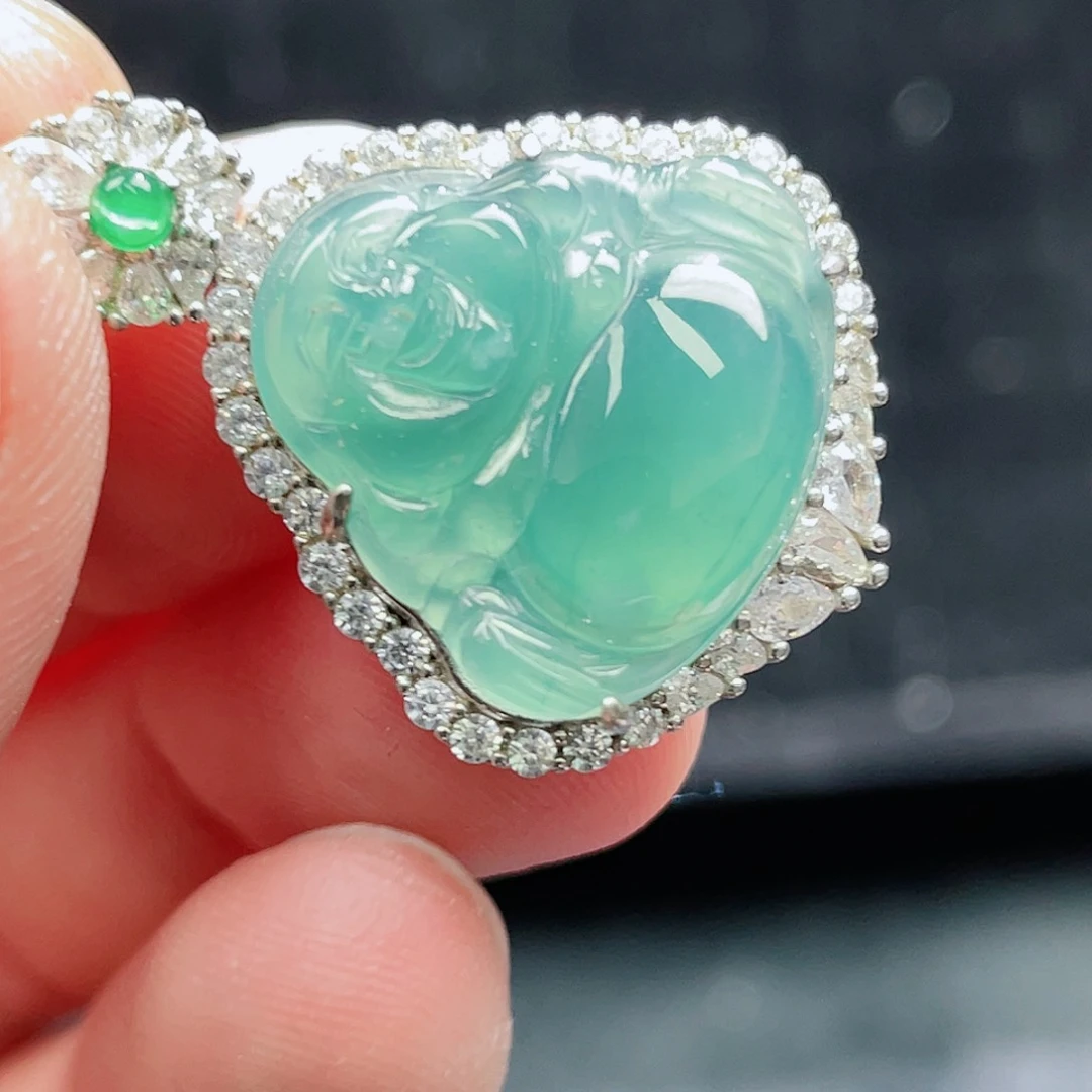 翡翠颈饰未镶嵌950，