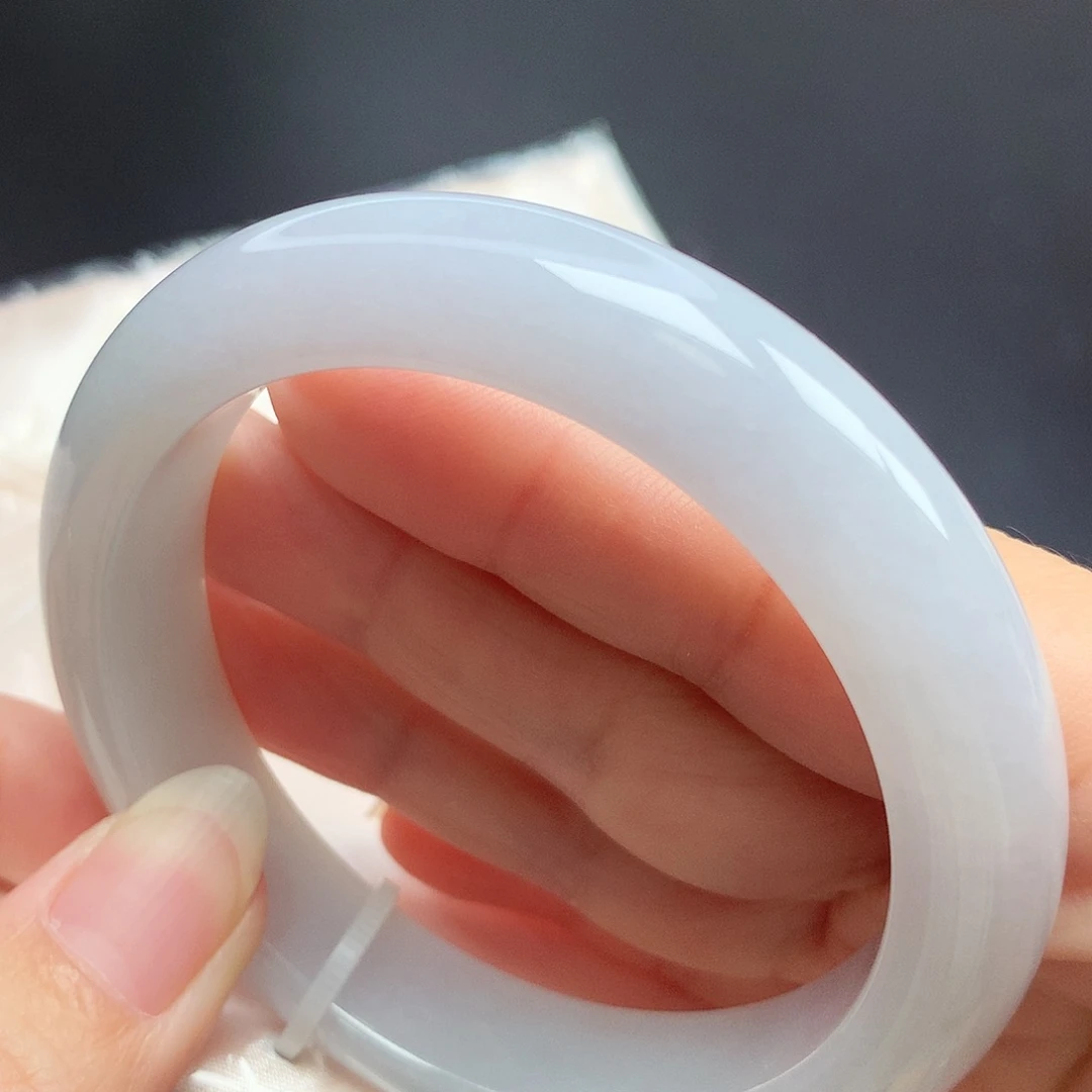 翡翠未镶嵌手镯56圈口