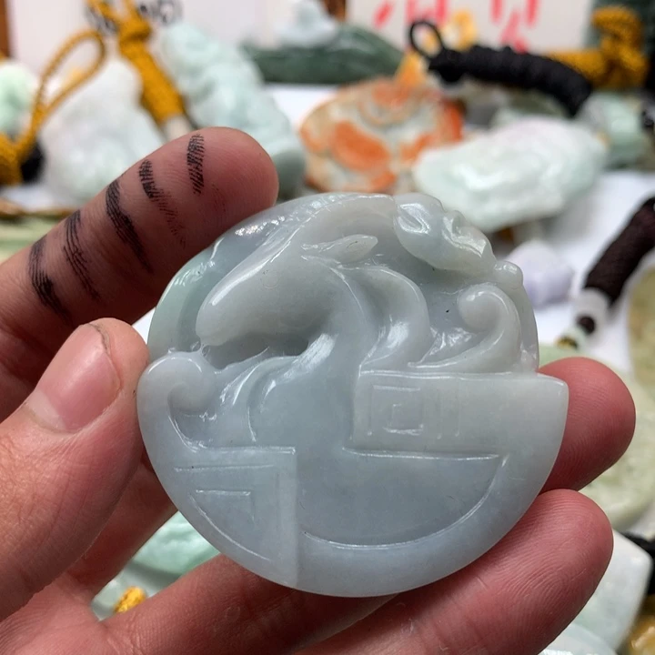 翡翠未镶嵌颈饰保真天然a货翡翠
