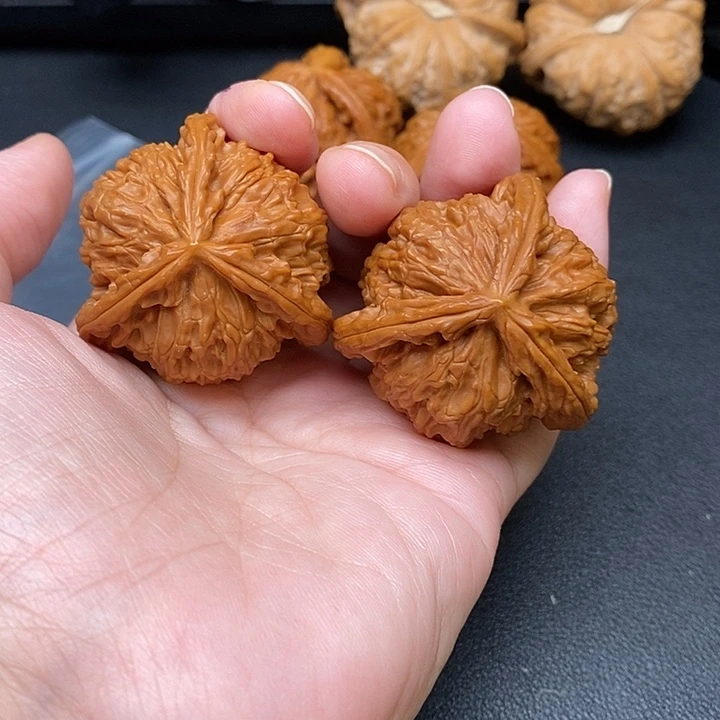 北***北文玩核桃把件白奔