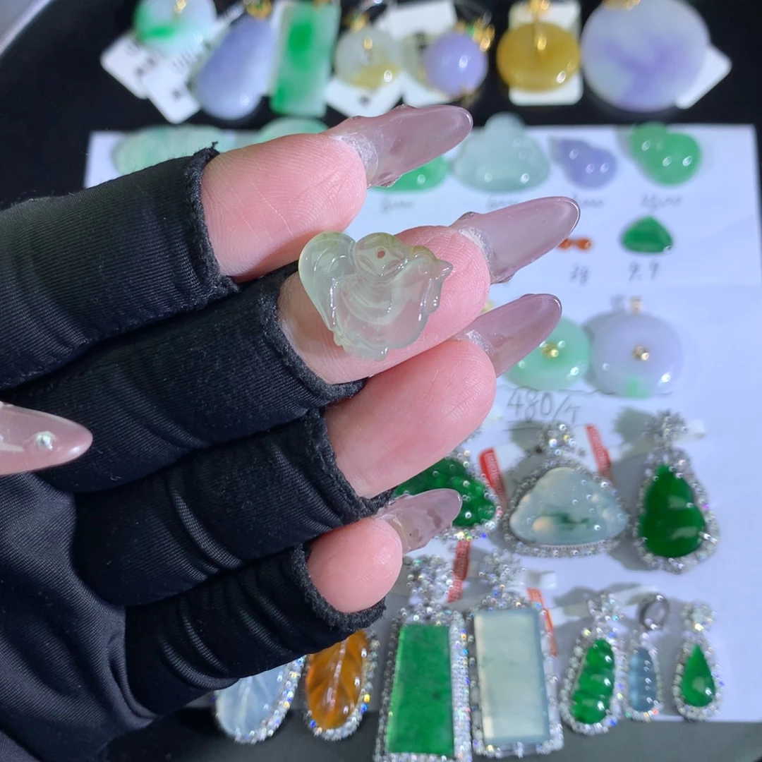 翡翠裸石未镶嵌大吉大利有钱鸡